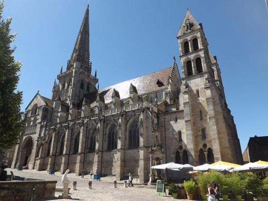 L'Arbre Voyageur Apartment Autun Bagian luar foto